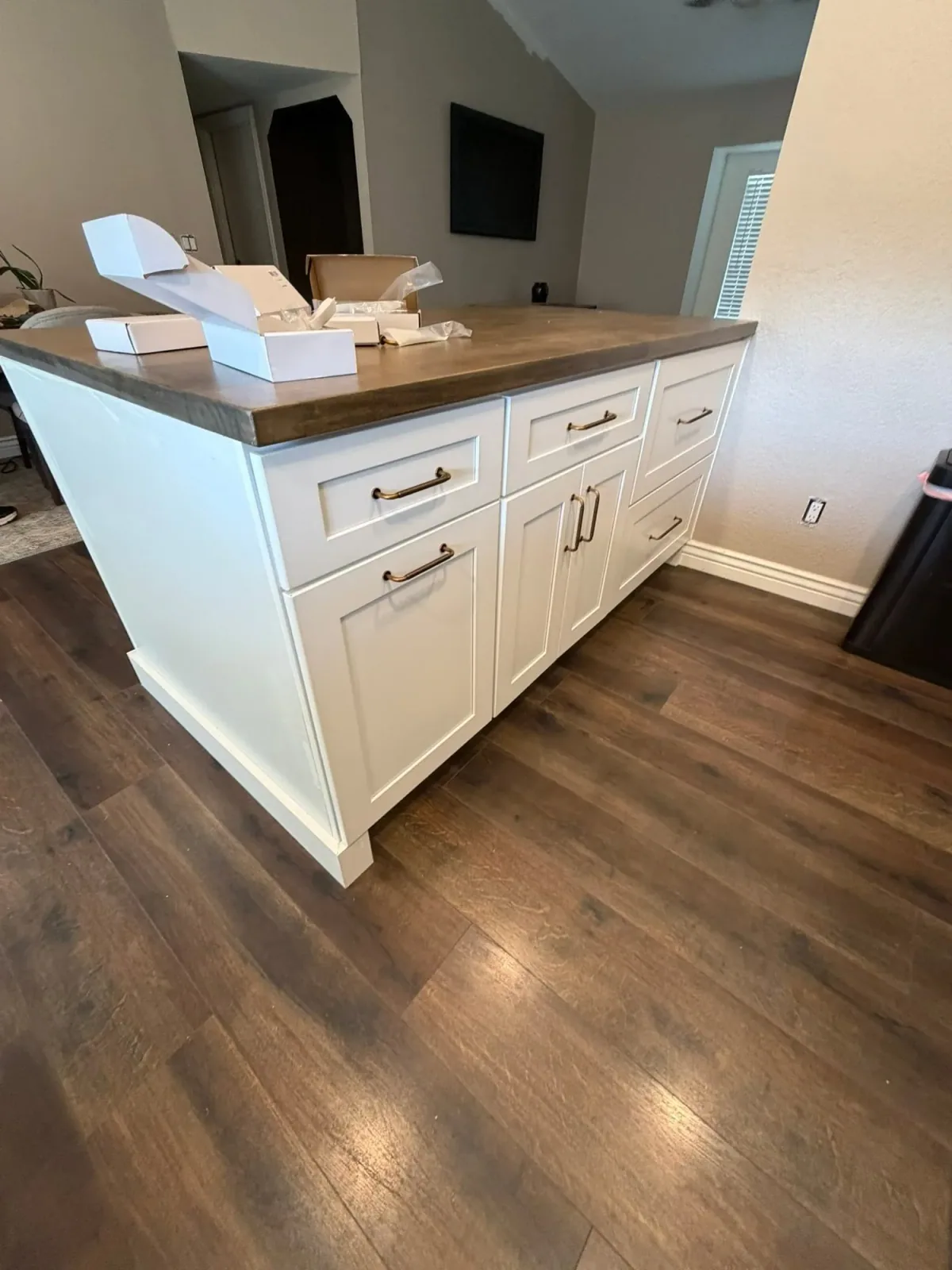 Kitchen island cabinet detail by Ramos Cabinetry and Construction in Chandler, AZ